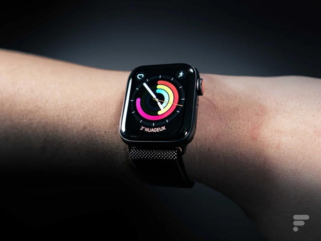 Smartwatch Apple Watch SE recensioni opinioni test simili Smartwatch Apple Watch SE recensioni opinioni test simili