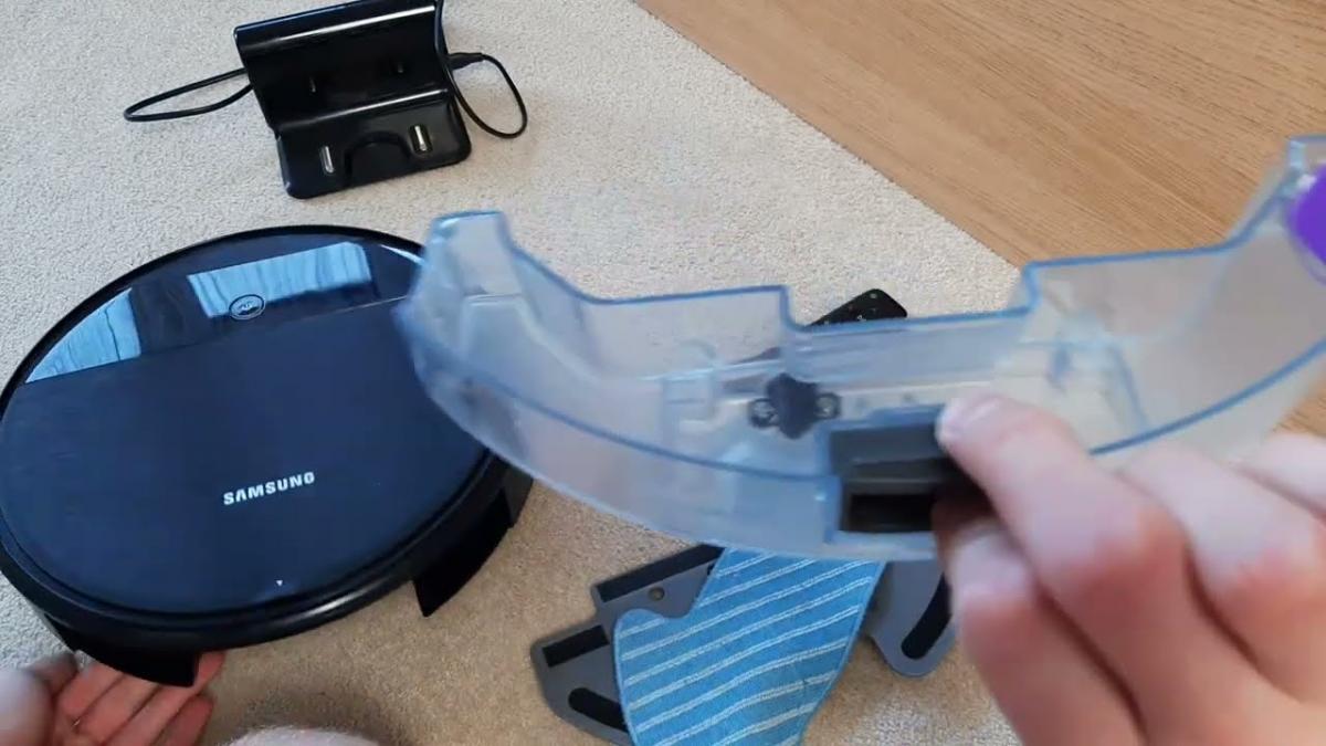 Recensione del robot aspirapolvere Samsung VR05R5050WK/ET