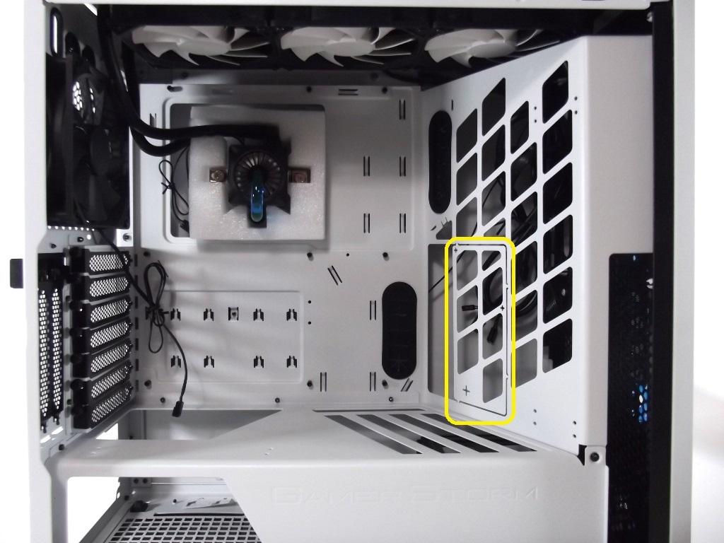 Recensione del case da gioco Deepcool Genome II