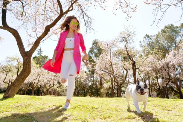 Le Giacche A Vento Primaverili Da Donna Più Alla Moda Del Momento